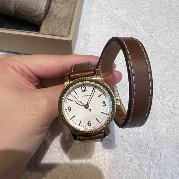 Authentic Burberry Watch - Picture 5 of 5